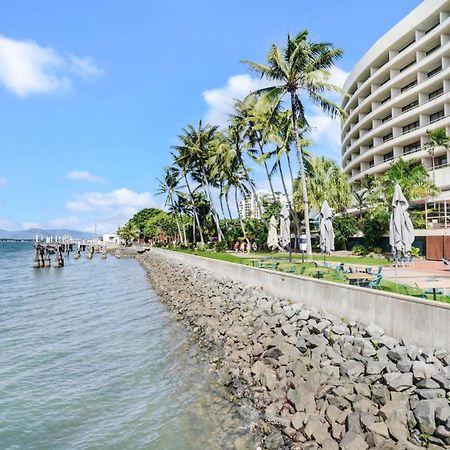 فندق 602 Harbour Lights With Ocean Views كيرنز الغرفة الصورة