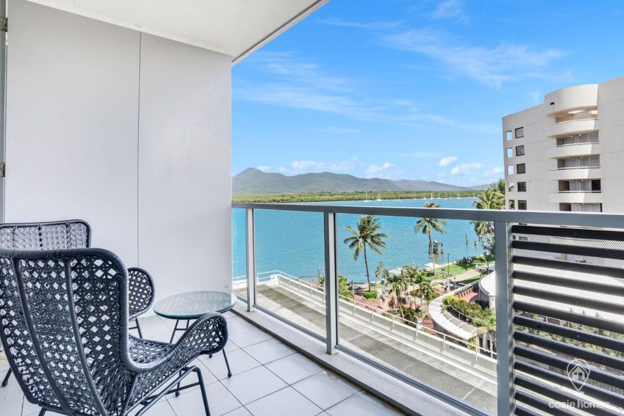 فندق 602 Harbour Lights With Ocean Views كيرنز المظهر الخارجي الصورة