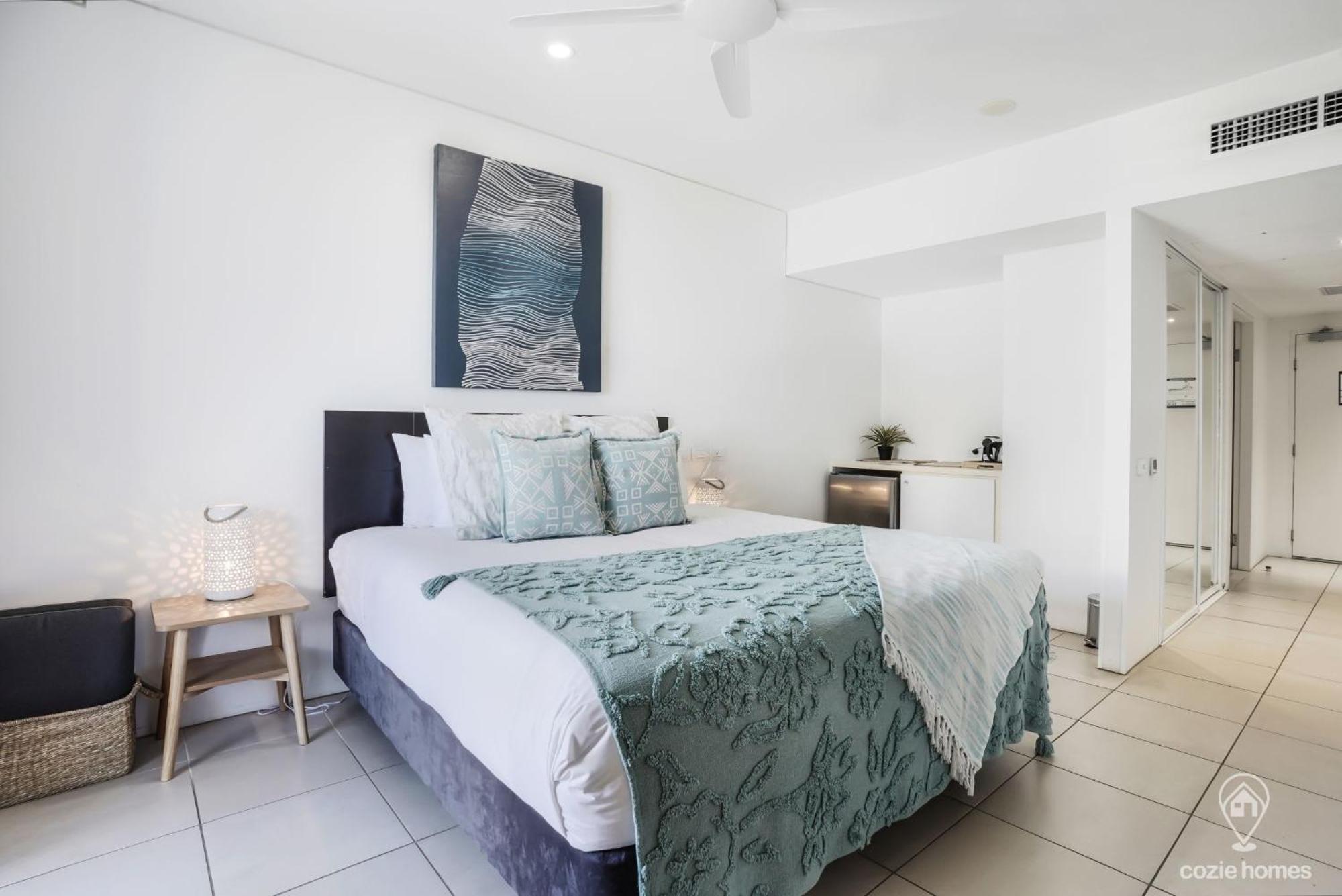 فندق 602 Harbour Lights With Ocean Views كيرنز الغرفة الصورة